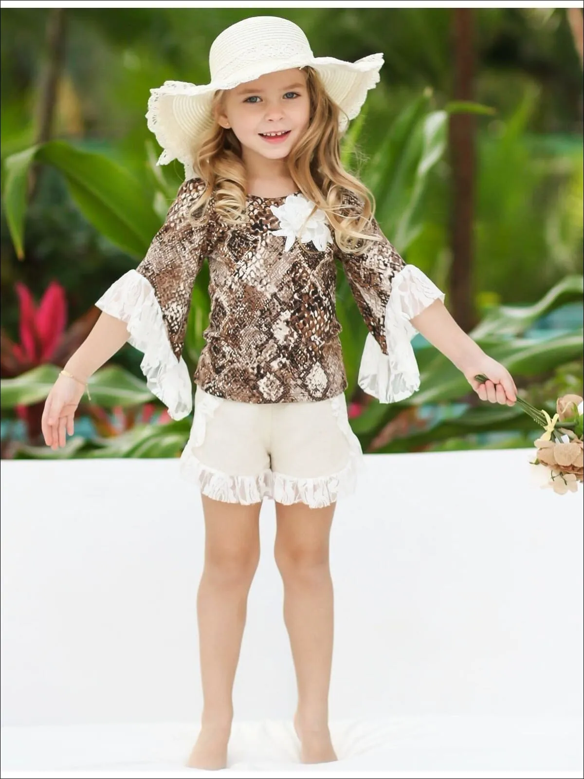 Girls 3/4 Ruffled Asymmetric Sleeve Tunic And Ruffled Short Set