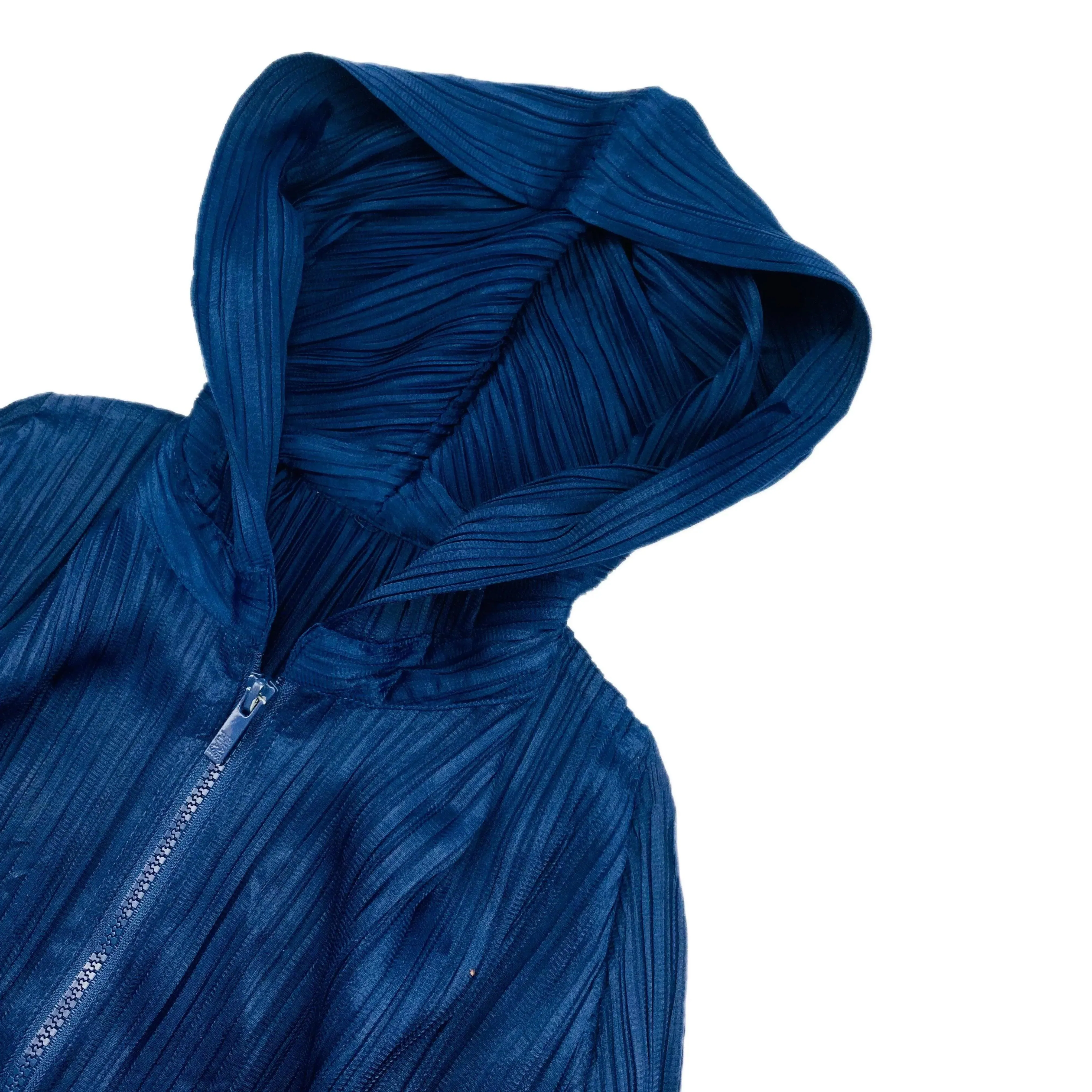 ISSEY MIYAKE PLEATS PLEASE CROPPED HOODY  (S)